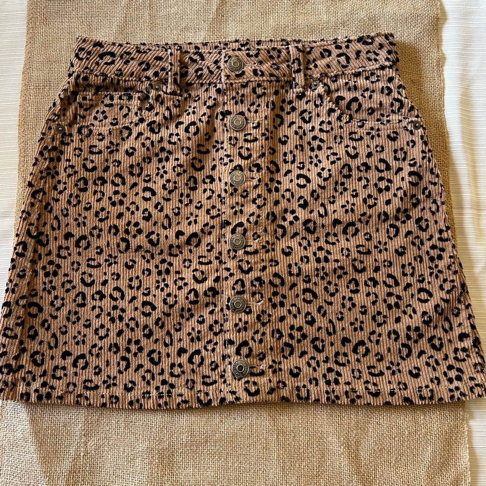Cat and Jack animal printed skirt